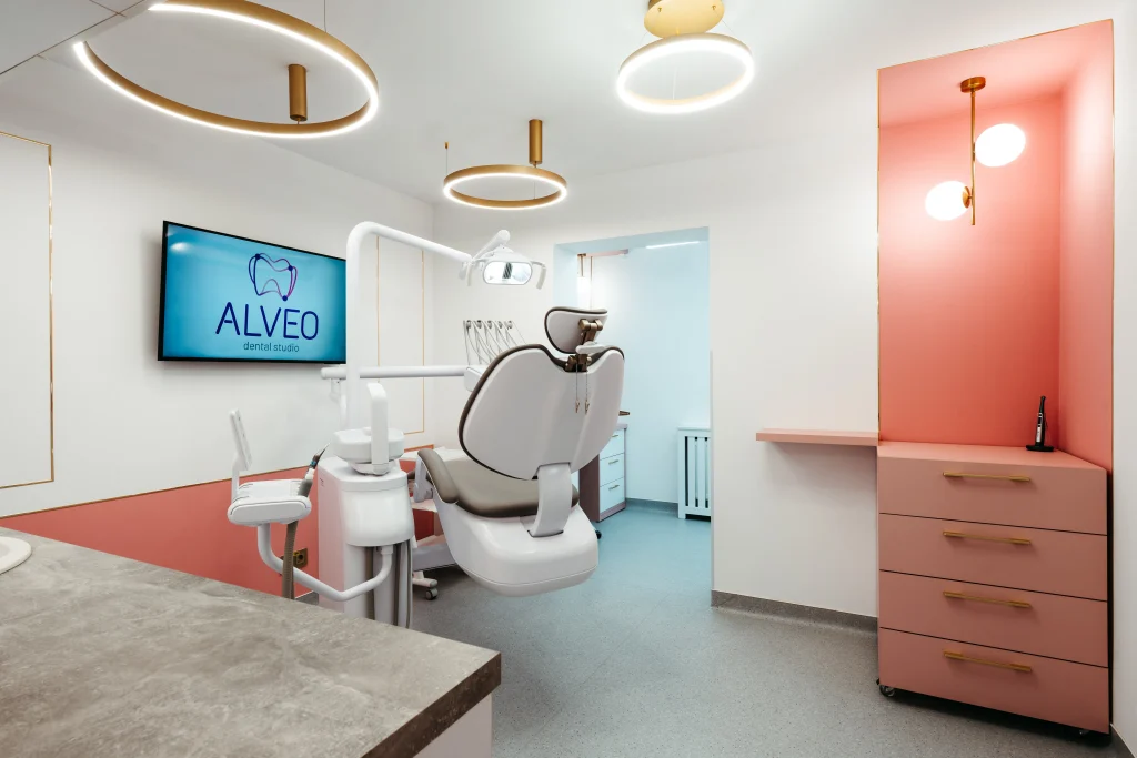 Cabinet stomatologic ALVEO Dental Studio Iași